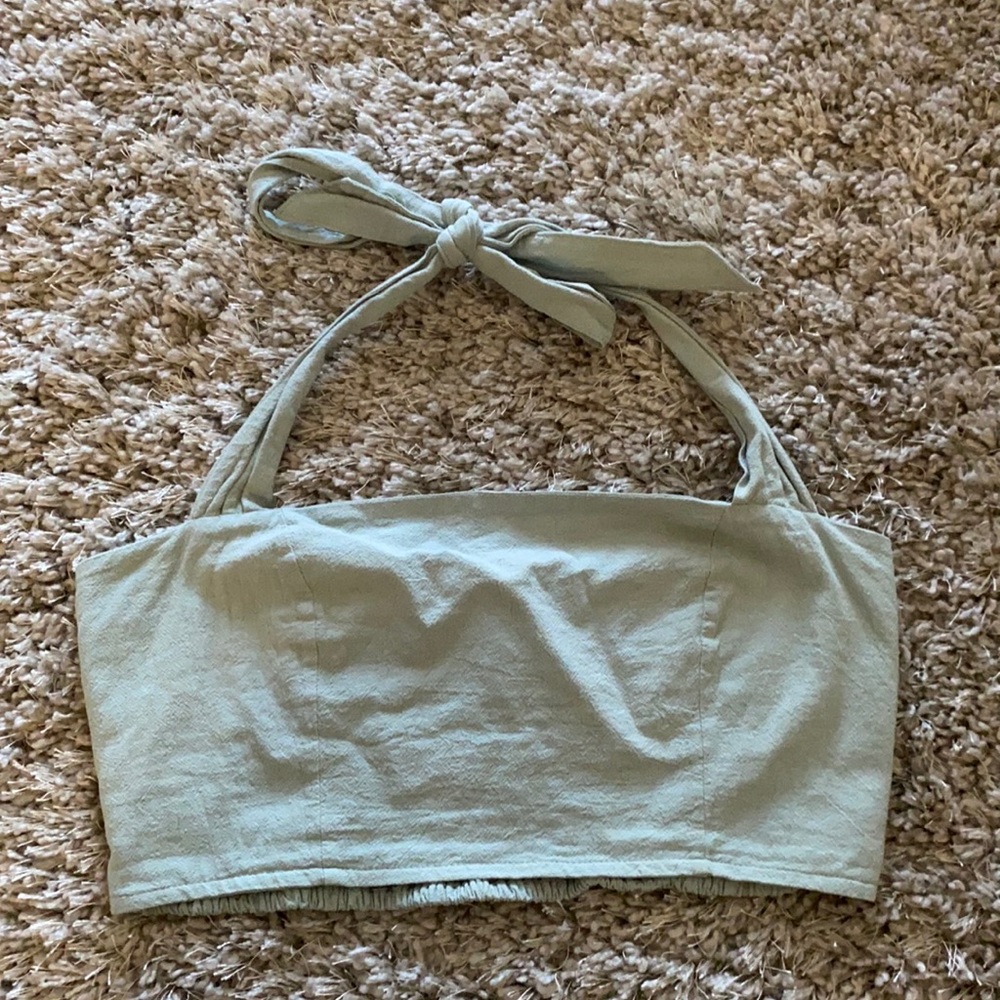 Kendall & Kylie medium mint green cropped top